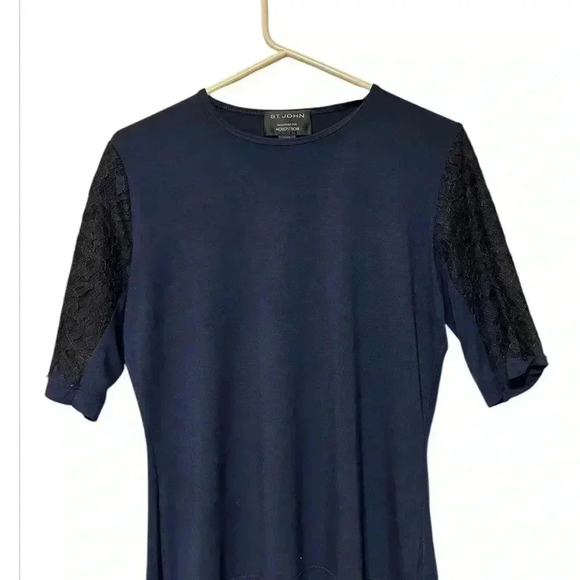 St. John viscose and lace top - Picture 2 of 6